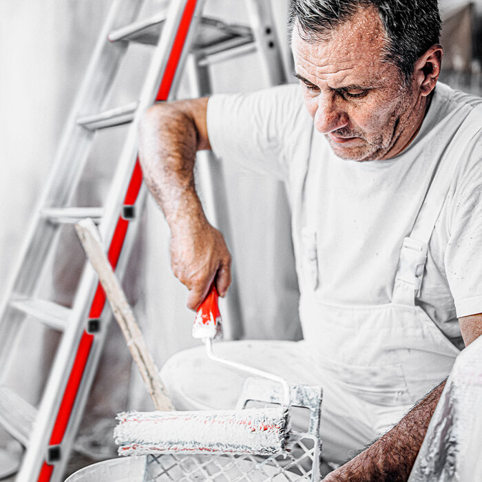 Maler auf einer Hymer-Leiter